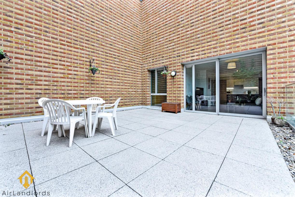 Exclusive 3 Bed 3Bath Penthouse Near Canary Wharf Лондон Екстер'єр фото