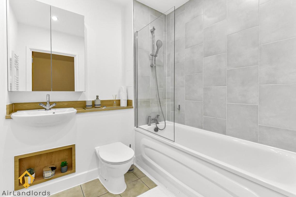 Exclusive 3 Bed 3Bath Penthouse Near Canary Wharf Лондон Екстер'єр фото